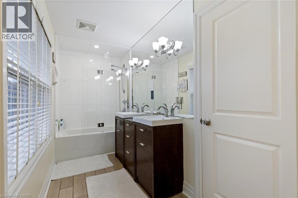 1073 NORTH SERVICE Road - 23