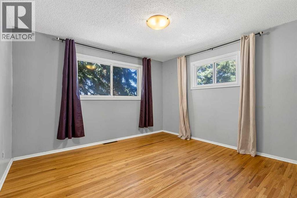 5119 55 Avenue - 11