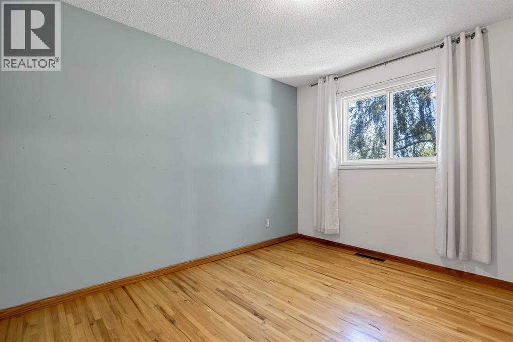 5119 55 Avenue - 14