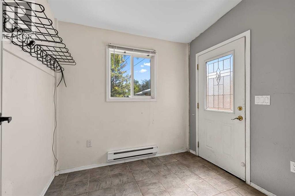 5119 55 Avenue - 17