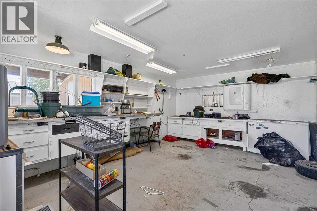 5119 55 Avenue - 31