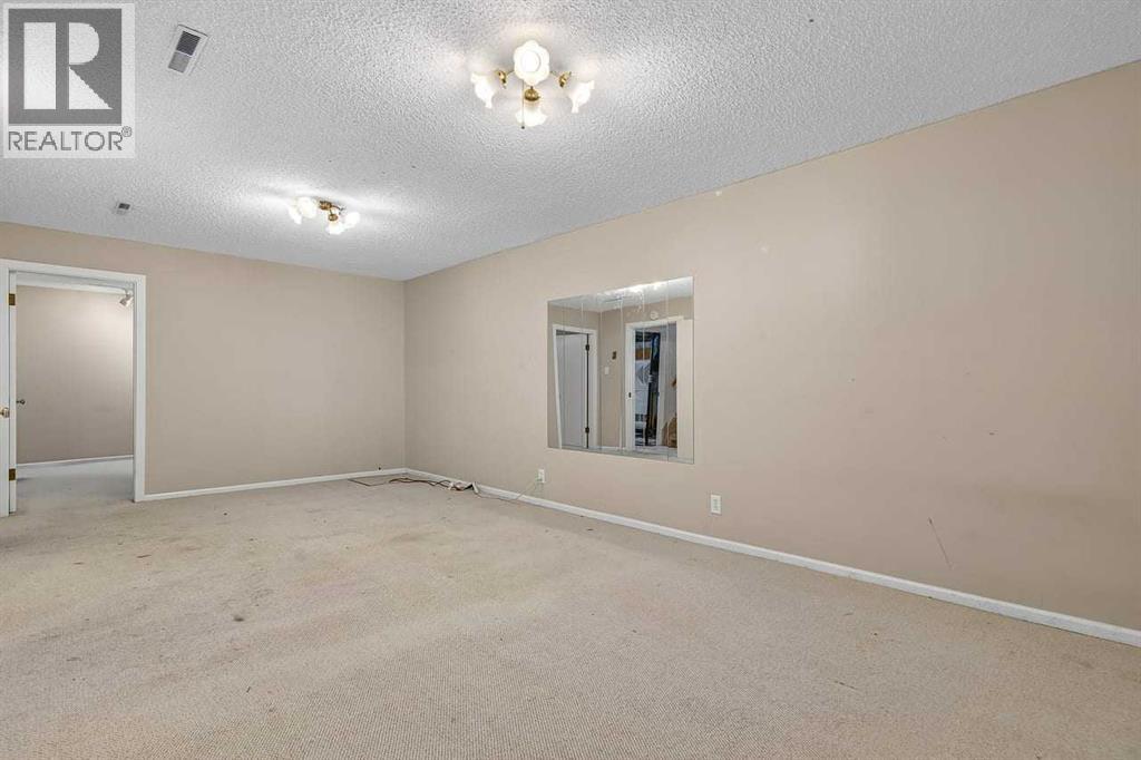 5119 55 Avenue - 19