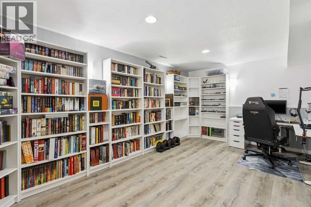 #83 630 Sabrina Road SW - 17