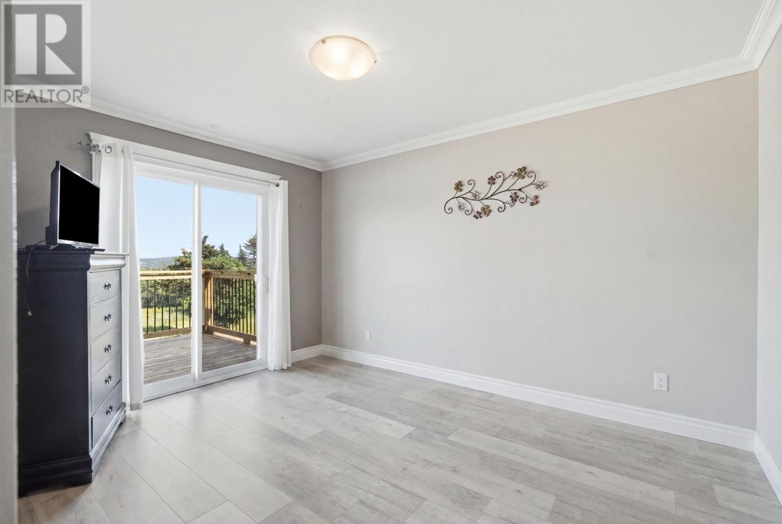 106 Windsor Heights - 13