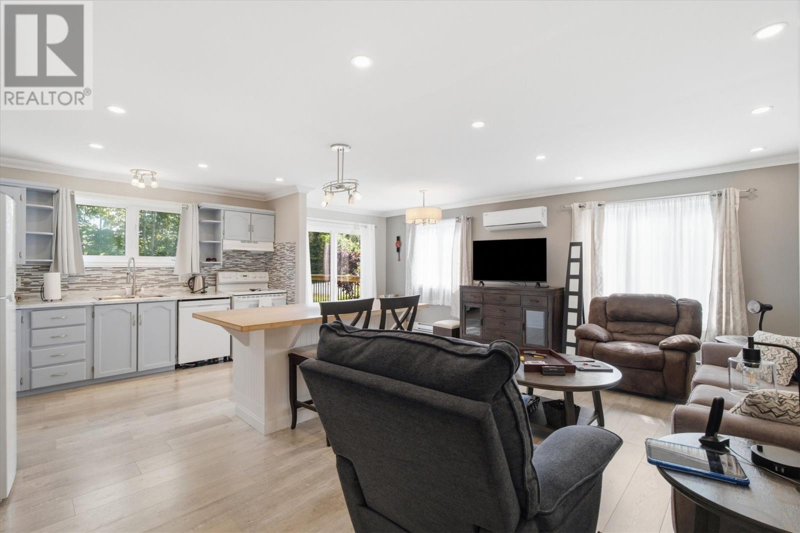 106 Windsor Heights - 4
