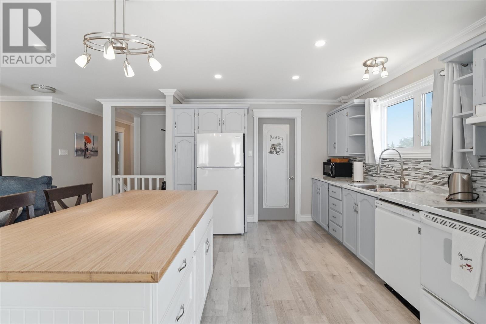 106 Windsor Heights - 8