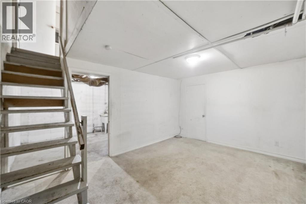 #10 76 BORDEN Parkway - 21