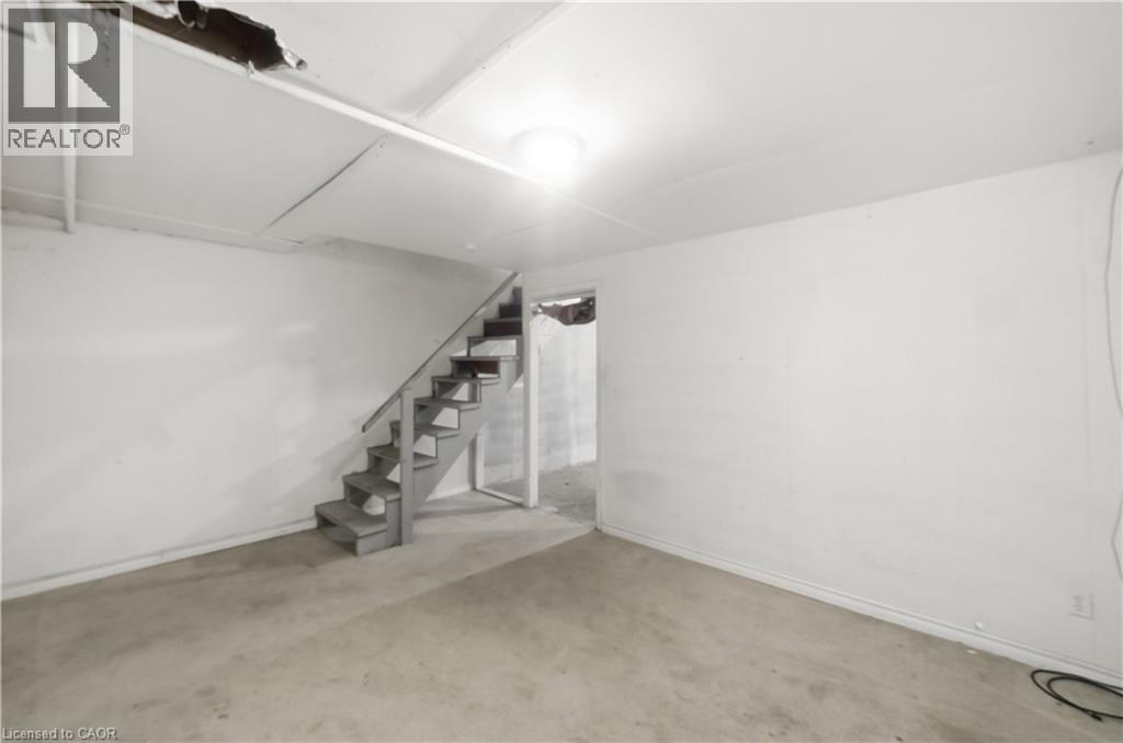 #10 76 BORDEN Parkway - 22