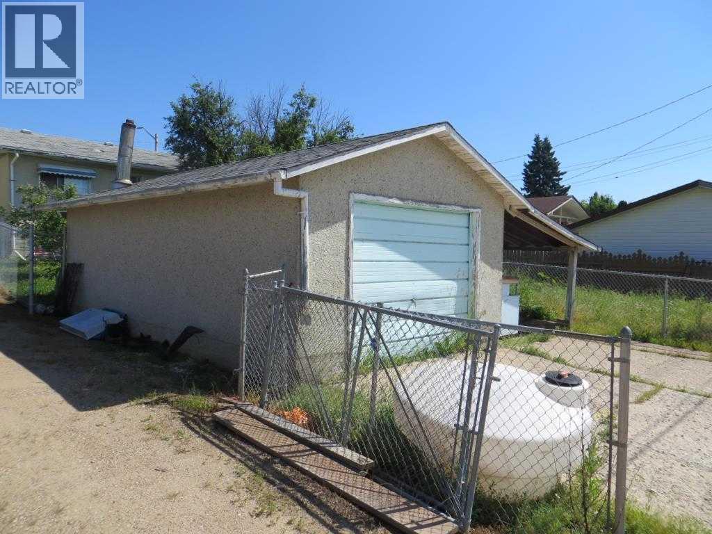 10140 105 Street - 15