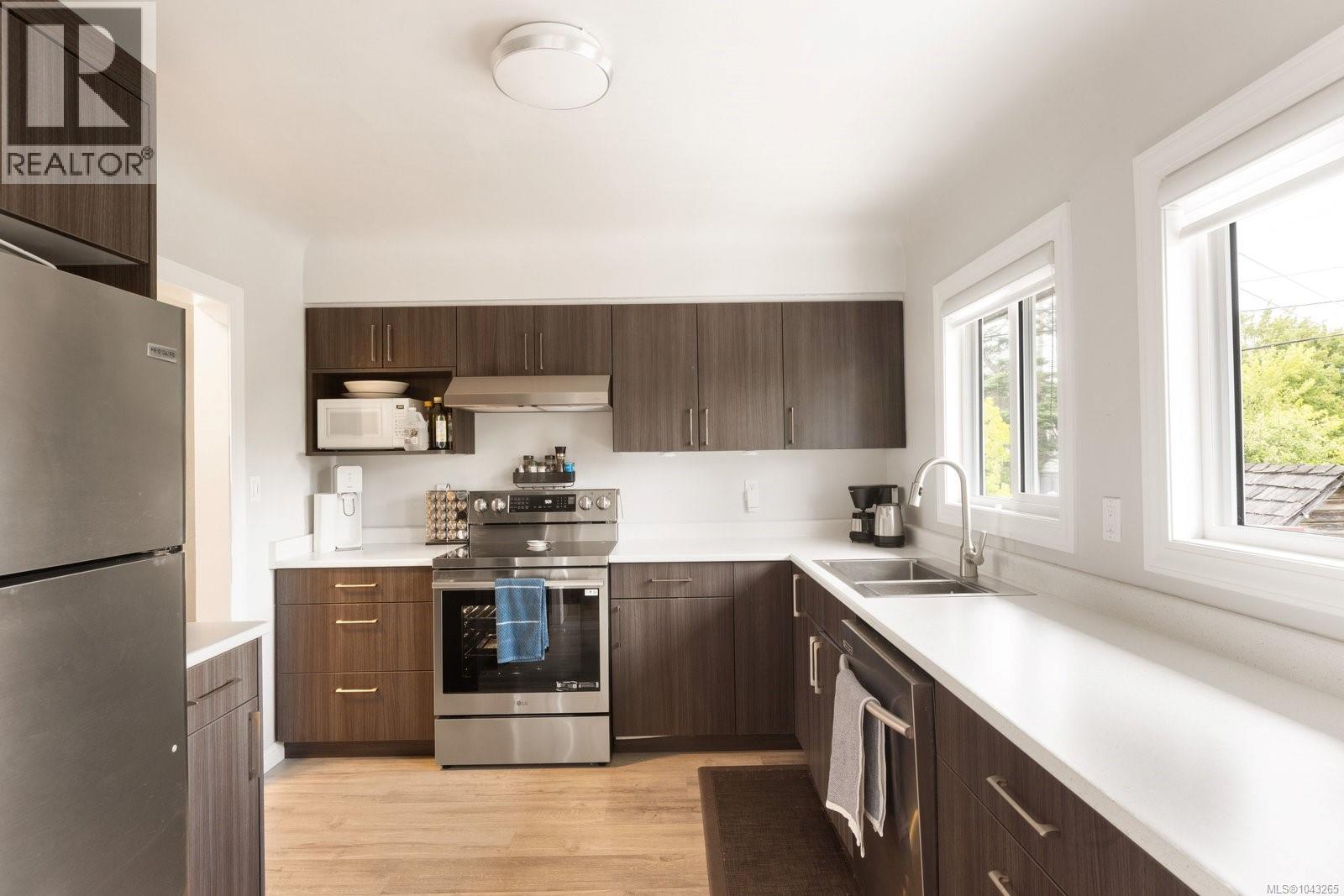  2935 Oriole Street, Saanich