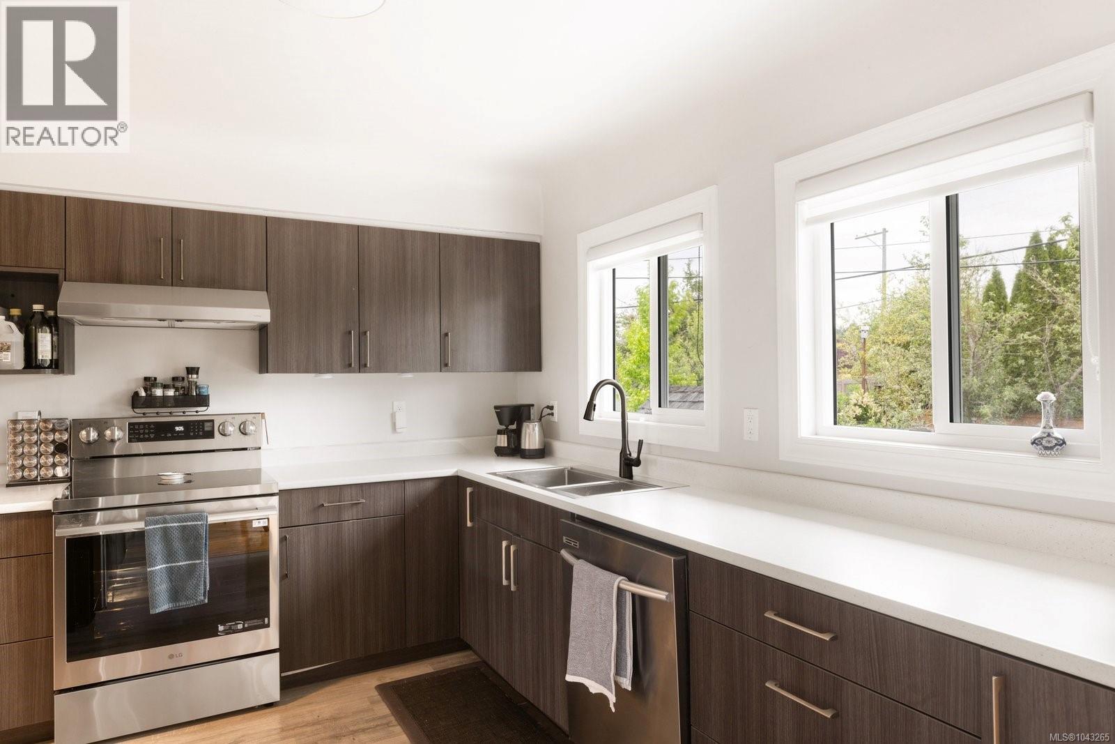  2935 Oriole Street, Saanich