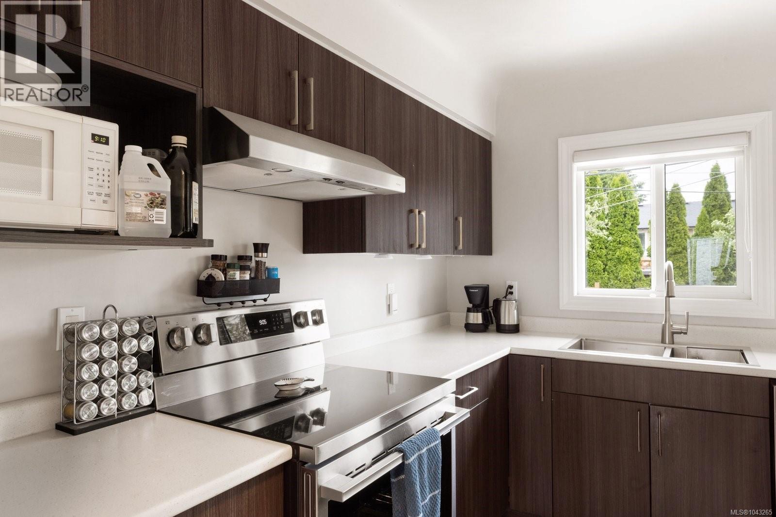  2935 Oriole Street, Saanich