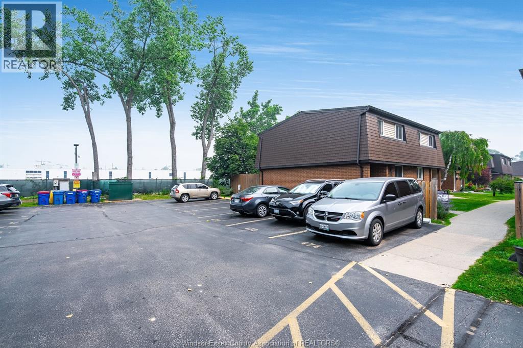 6318 Thornberry CRESCENT - 33