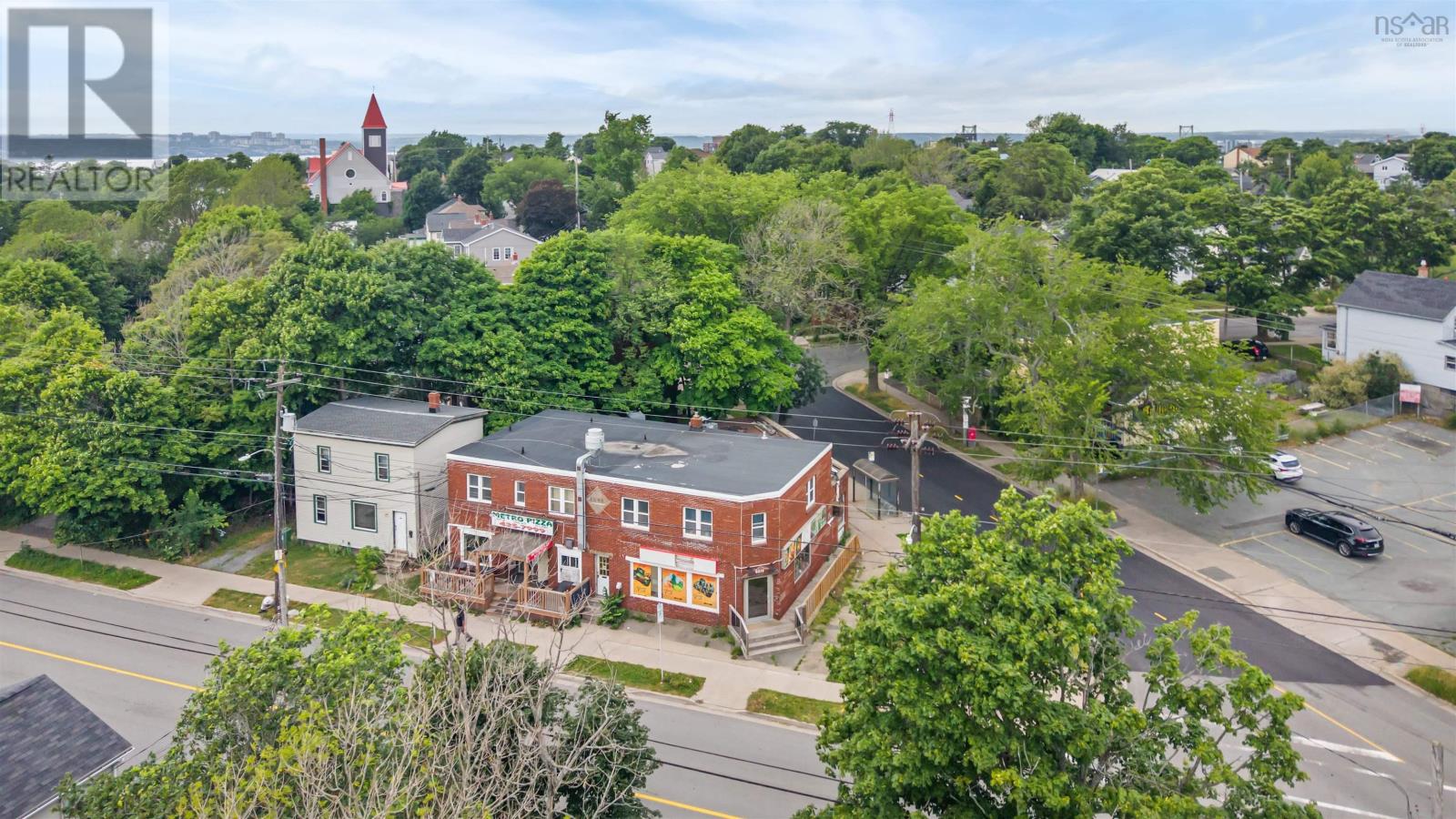 6105 Lady Hammond Road, Halifax — photo 2