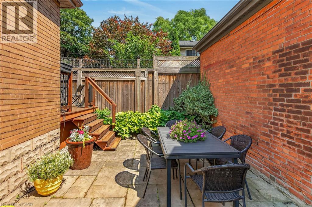 163 HESS Street S - 44