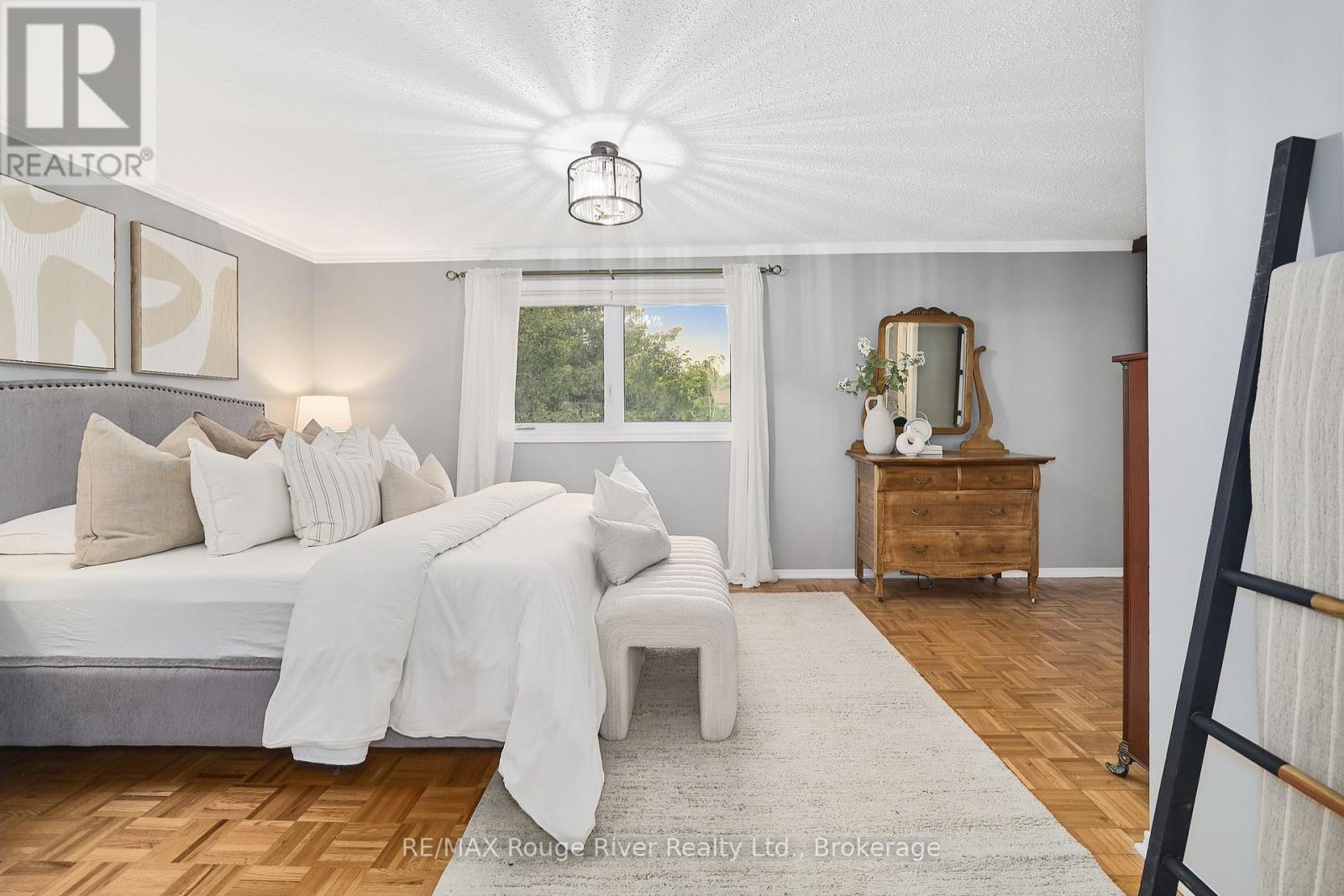 12 GOLDRING DRIVE - 20