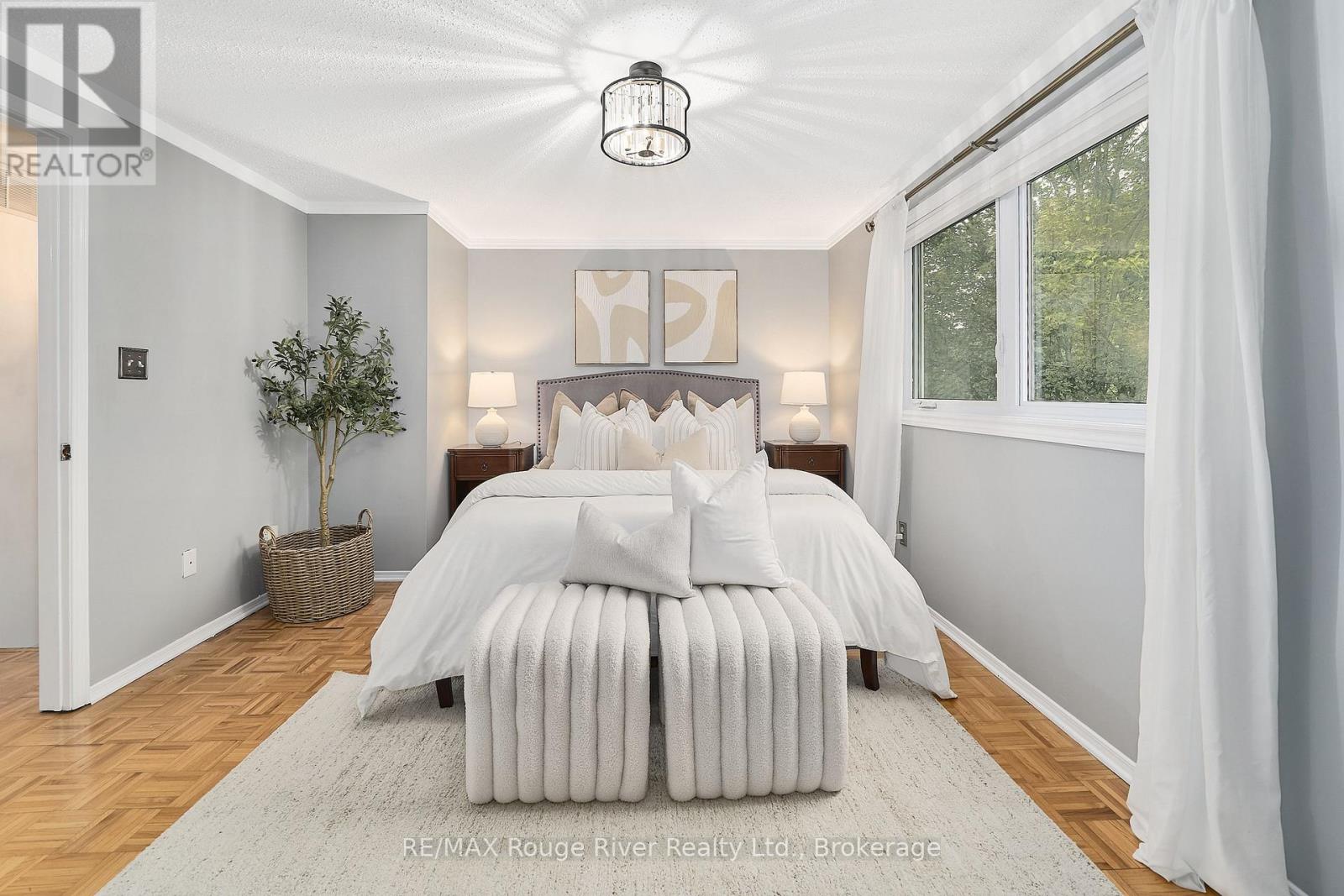 12 GOLDRING DRIVE - 21