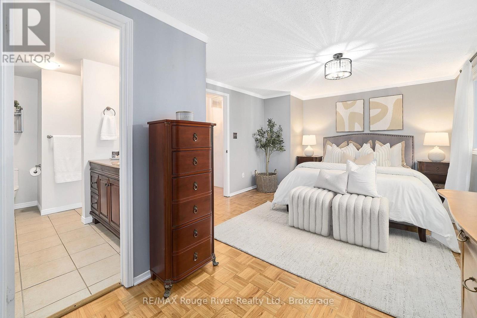 12 GOLDRING DRIVE - 22