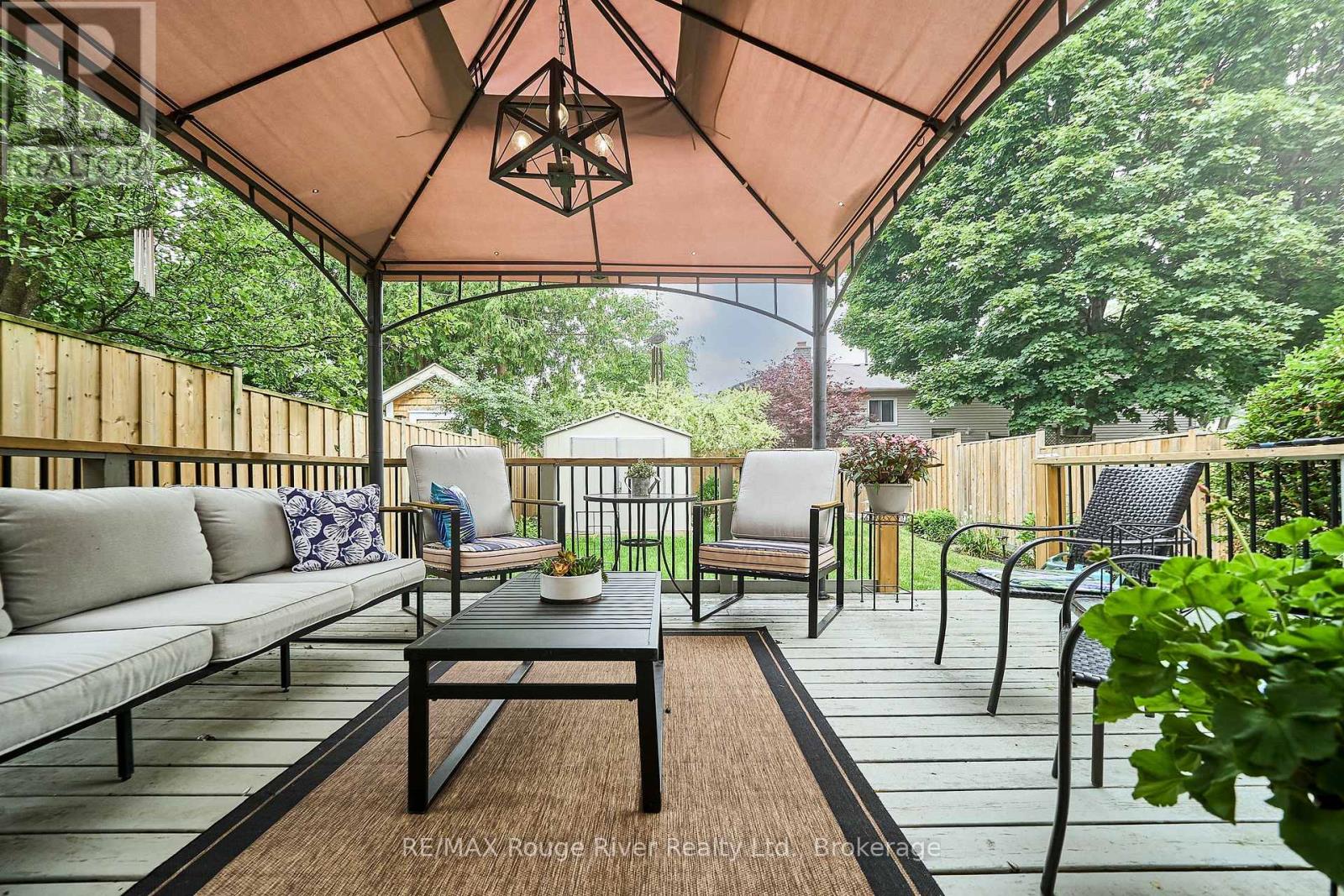 12 GOLDRING DRIVE - 34