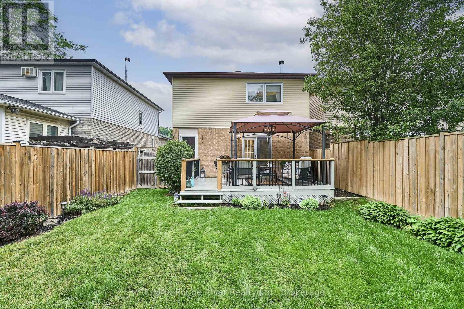 12 GOLDRING DRIVE - 37
