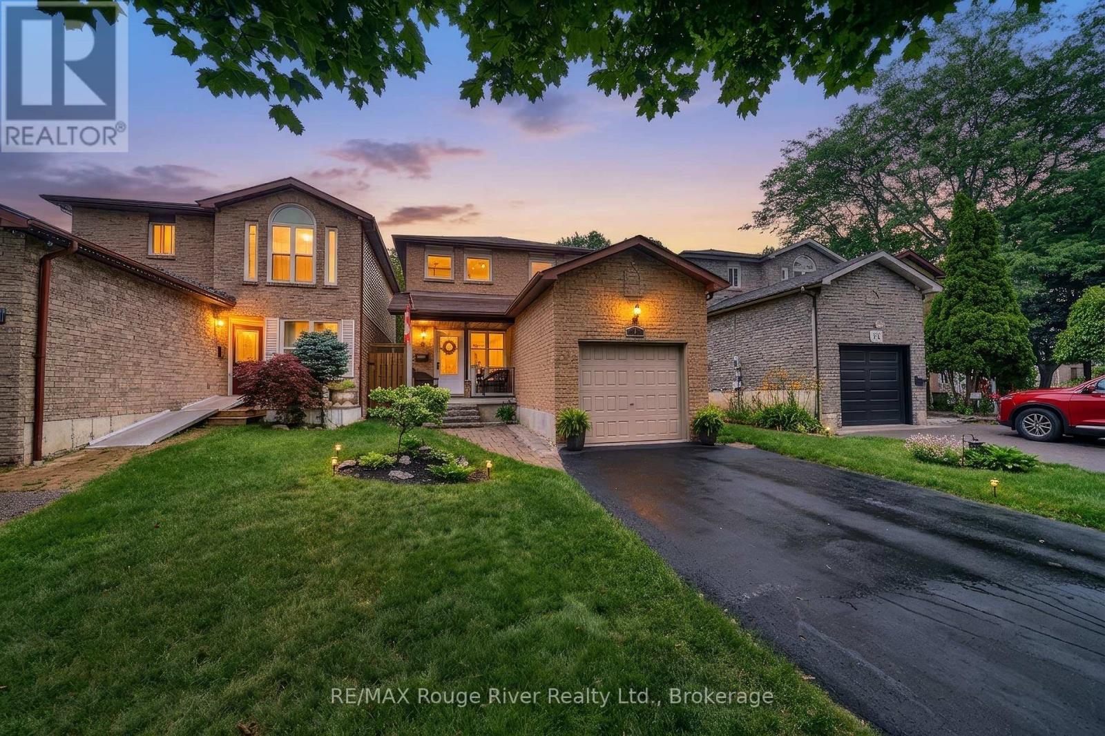12 GOLDRING DRIVE - 42