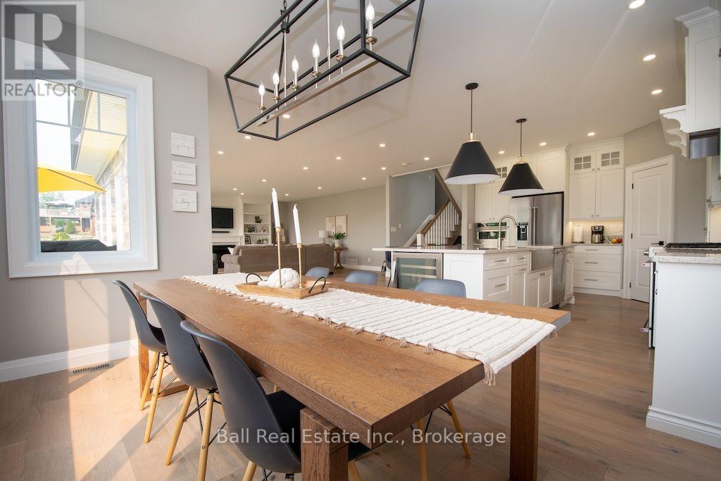 11 KINGDON AVENUE - 14