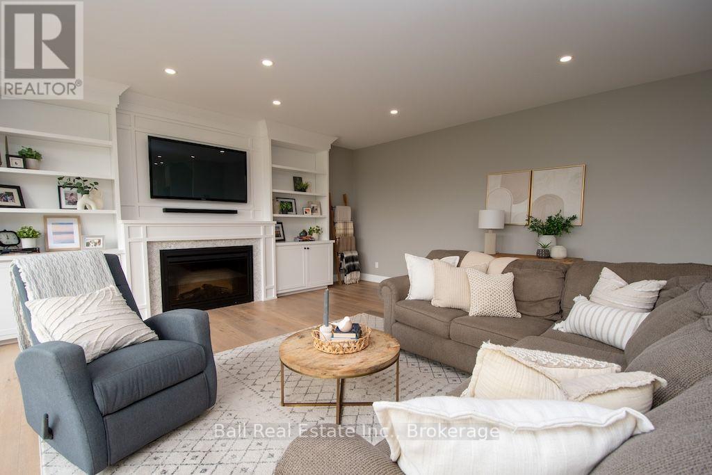 11 KINGDON AVENUE - 17