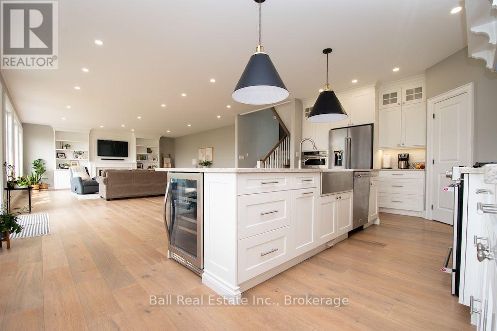 11 KINGDON AVENUE - 23