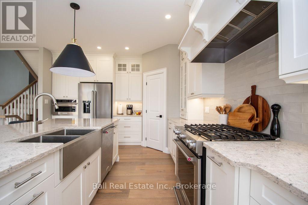 11 KINGDON AVENUE - 27