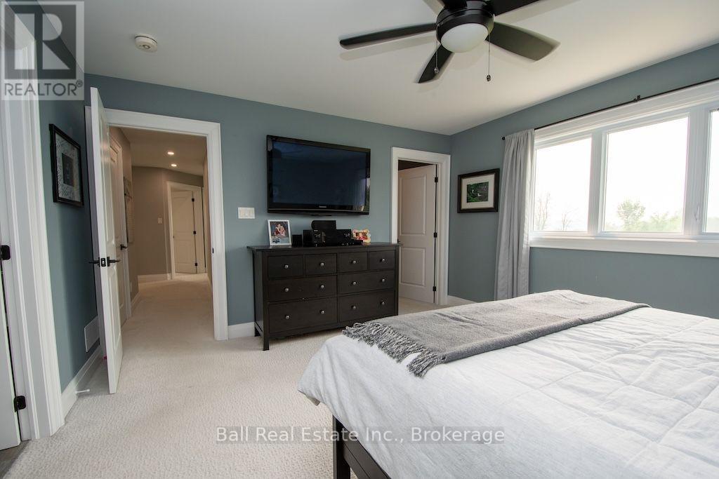 11 KINGDON AVENUE - 29
