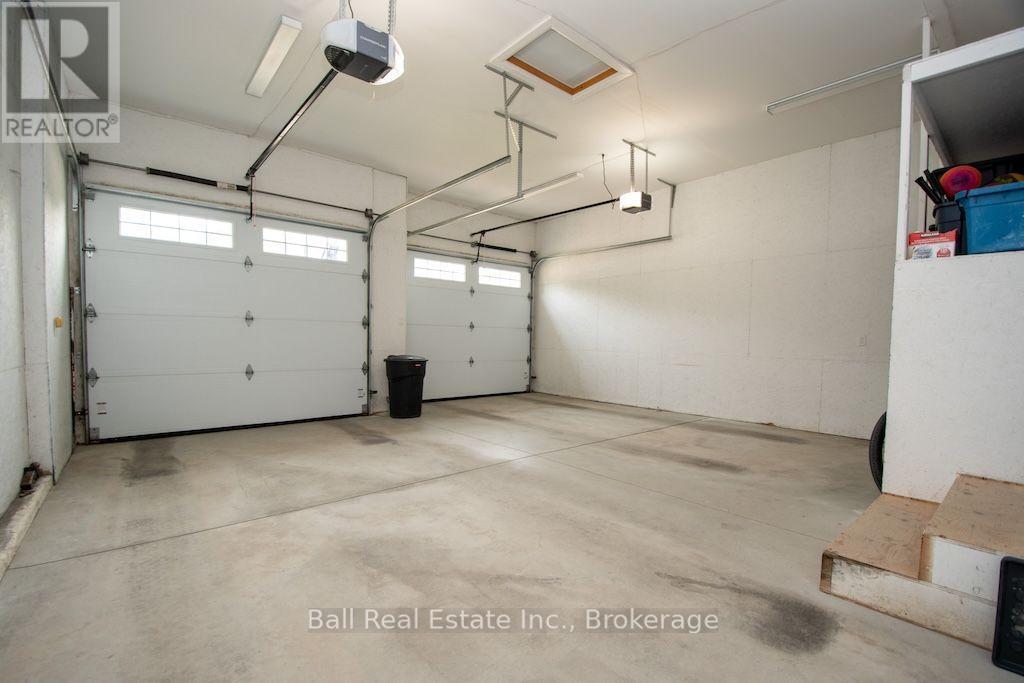 11 KINGDON AVENUE - 46