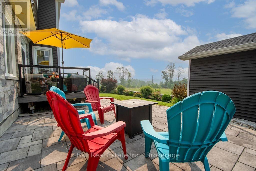 11 KINGDON AVENUE - 48