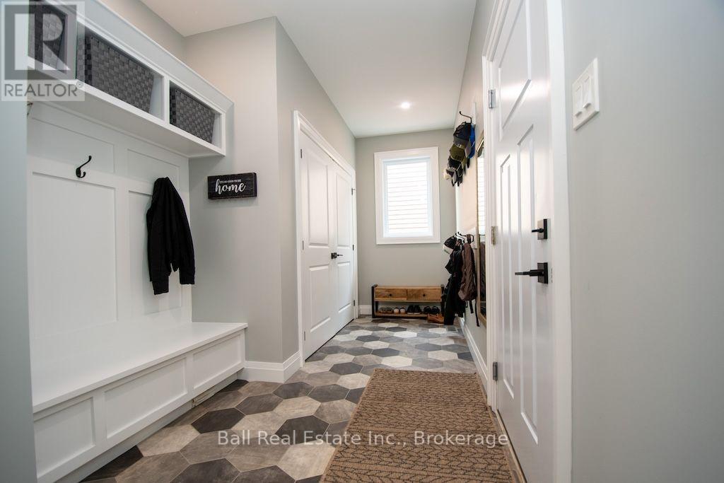 11 KINGDON AVENUE - 7