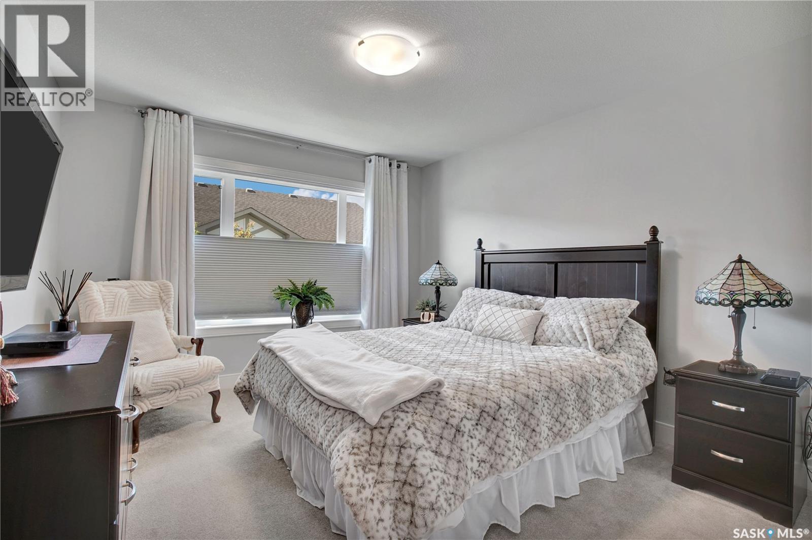 #4 437 Palmer CRESCENT - 14