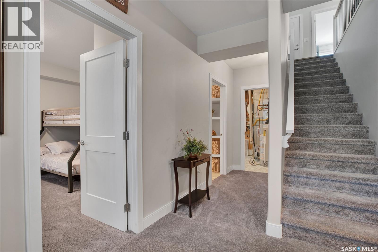 #4 437 Palmer CRESCENT - 22