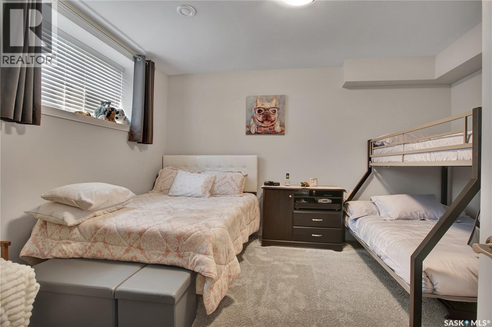 #4 437 Palmer CRESCENT - 23