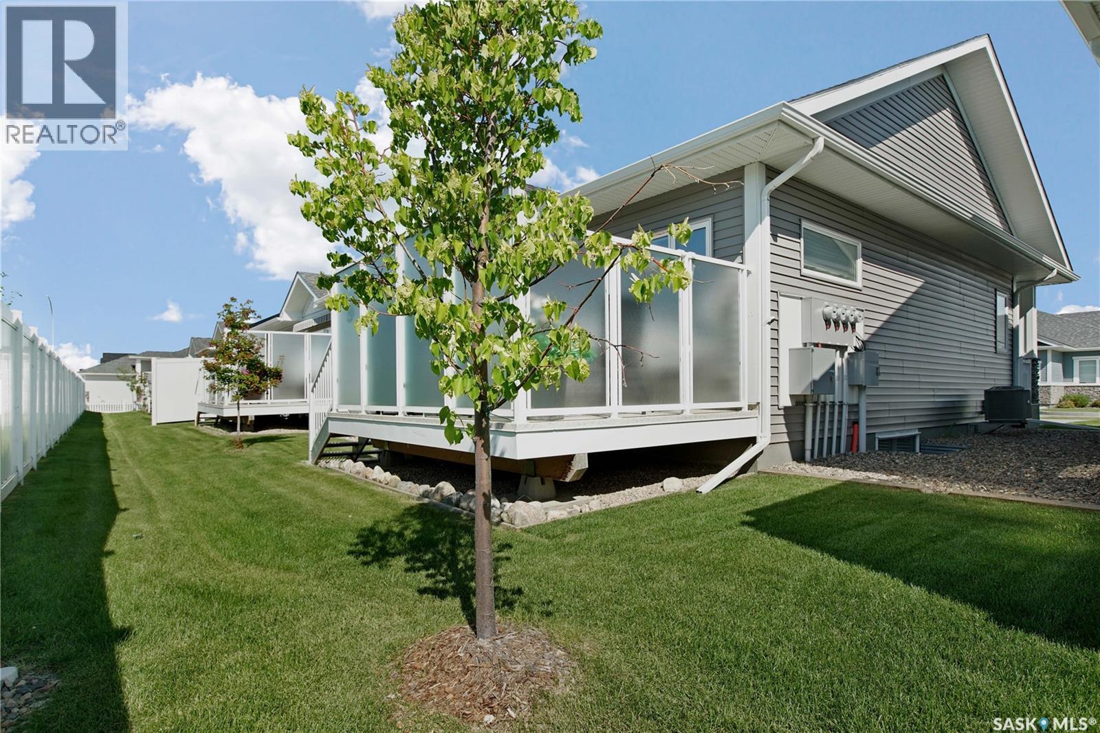#4 437 Palmer CRESCENT - 31