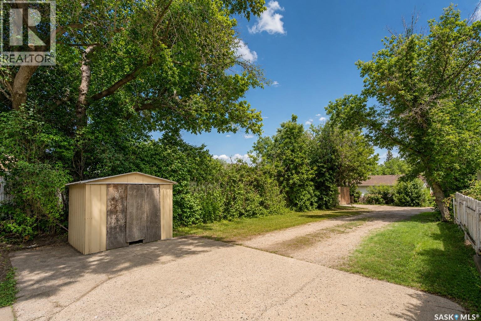 40 Iroquois STREET E - Image 32