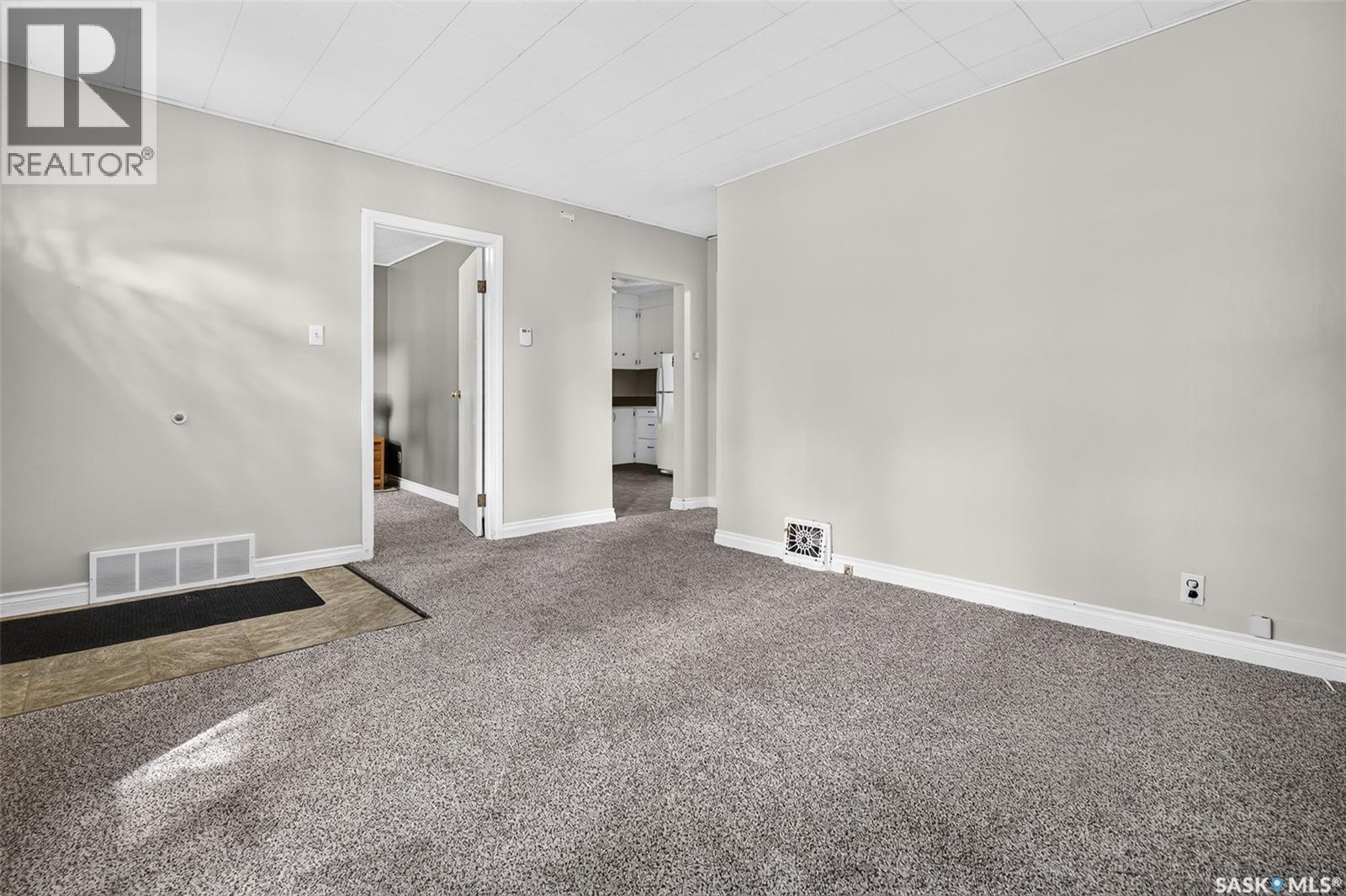 40 Iroquois STREET E - Image 8
