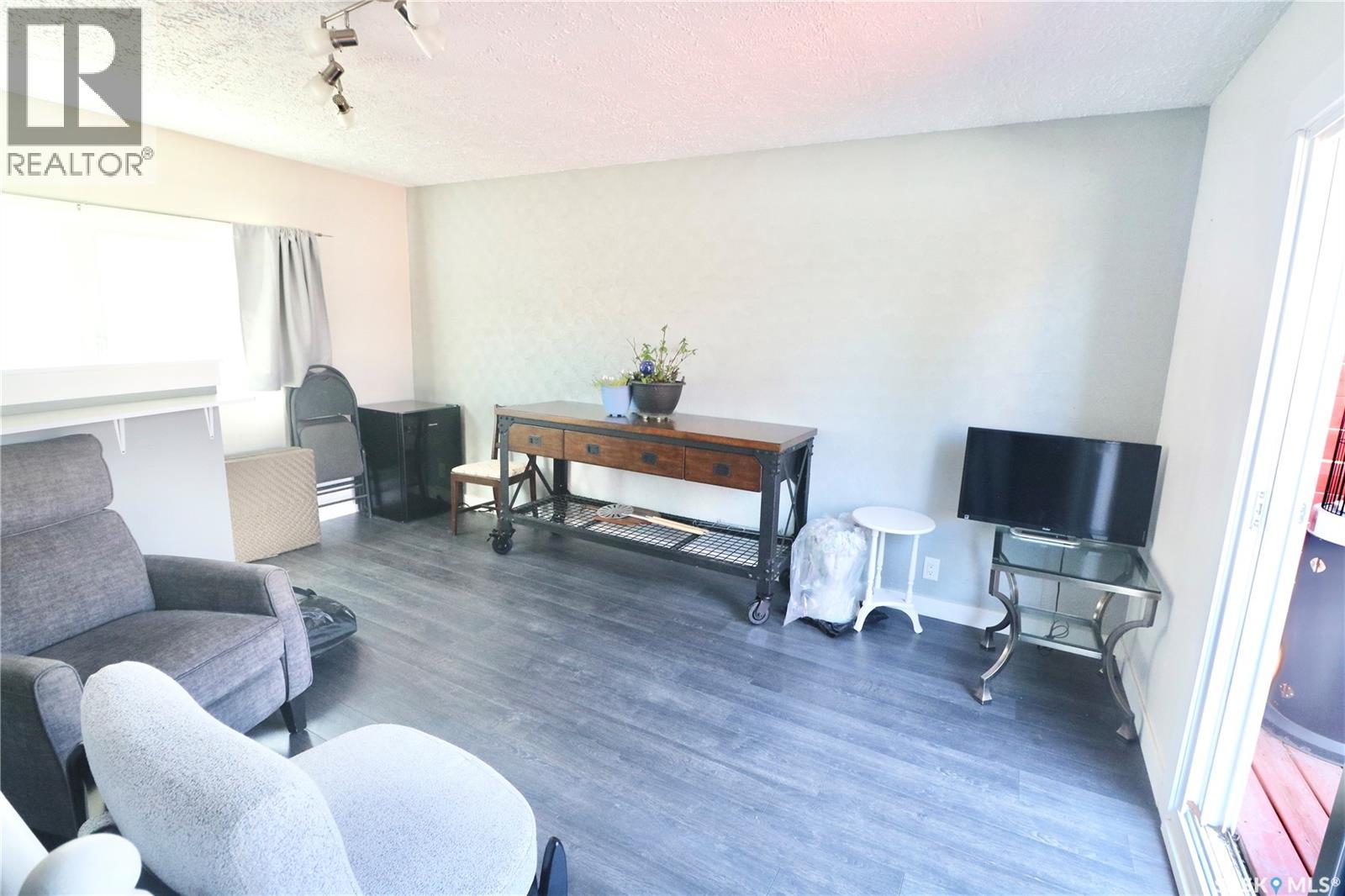 3920 Montague STREET - Image 10