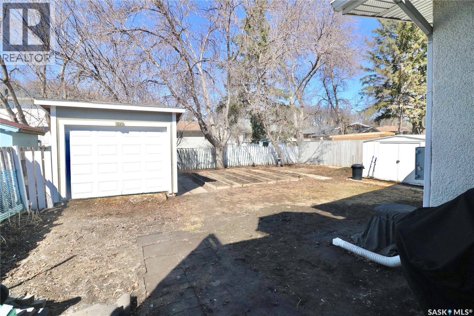 3920 Montague STREET - Image 15