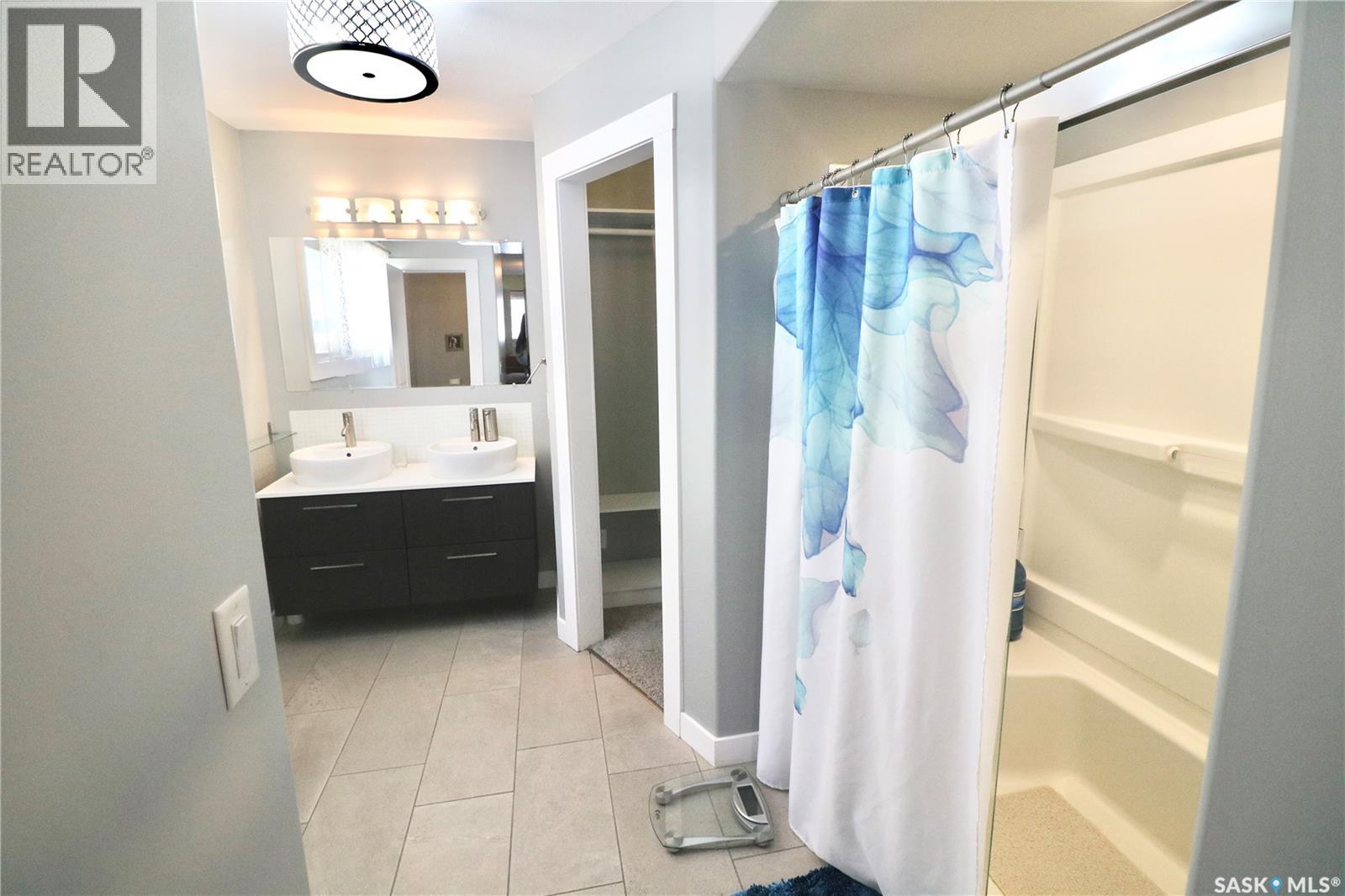 3920 Montague STREET - Image 7