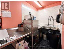 1131 Richmond Street, London East, ON N6A3K4 Photo 11