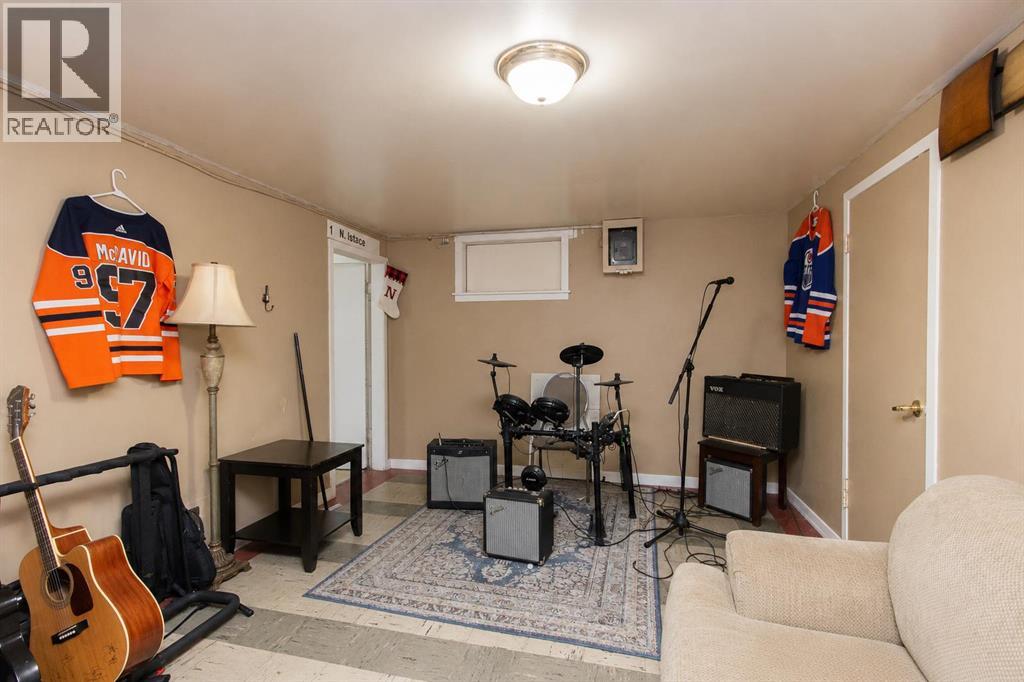 3506 51 Avenue - 12
