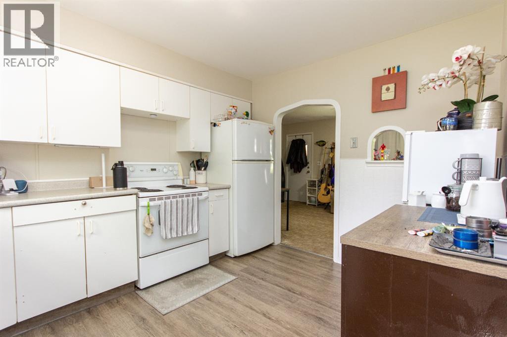 3506 51 Avenue - 7