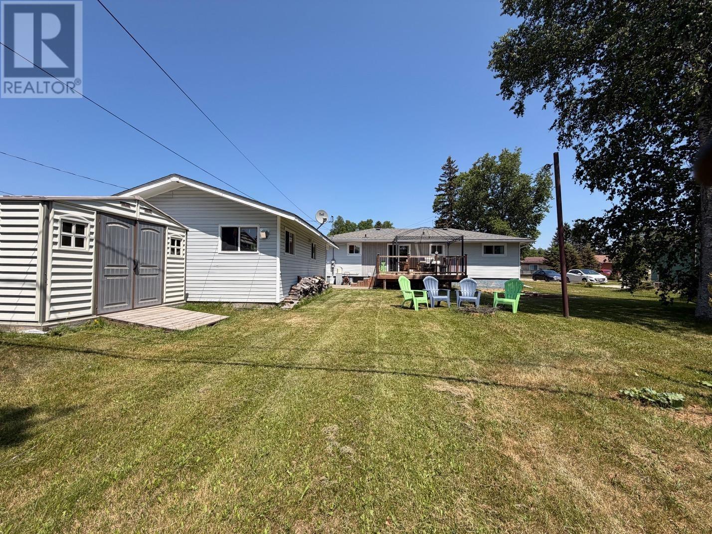82 Lakeview DR - 36