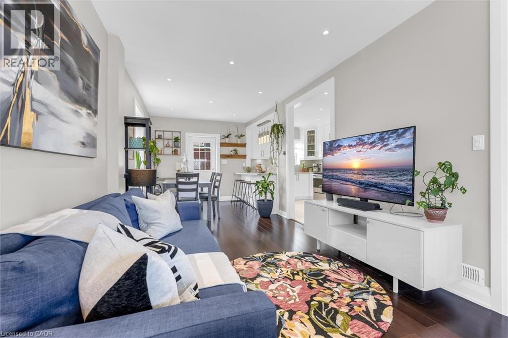 196 CAMPBELL Avenue - 7