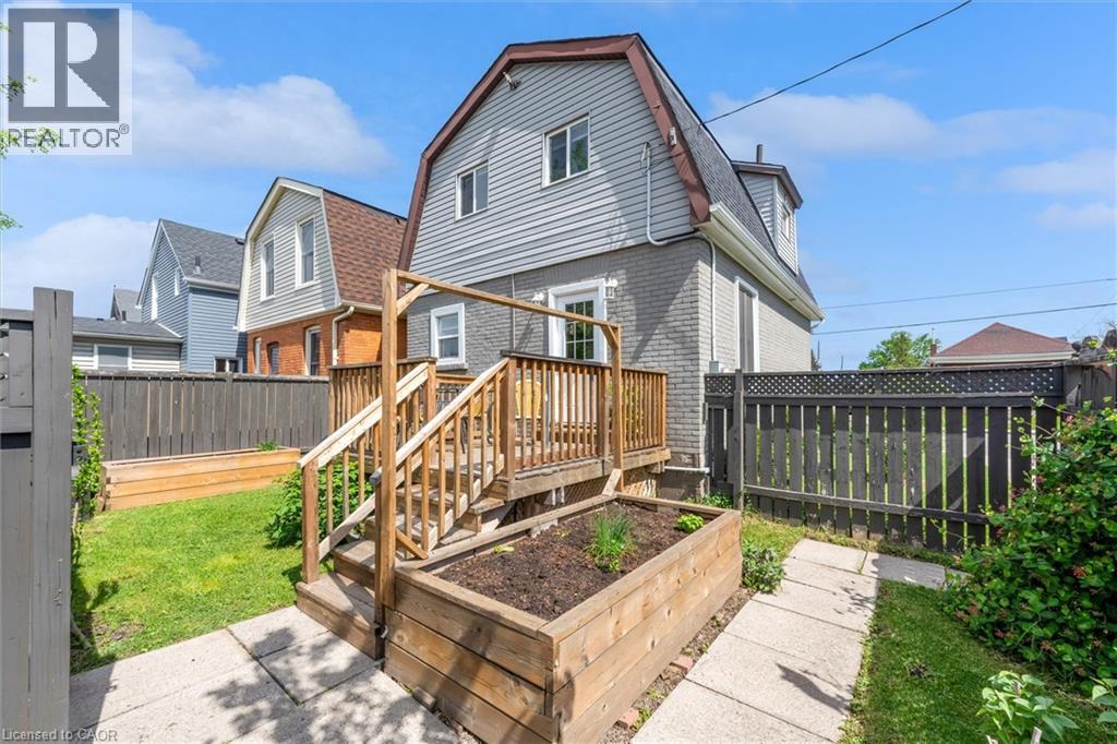 196 CAMPBELL Avenue - 32