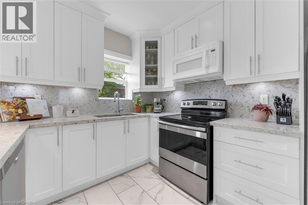 196 CAMPBELL Avenue - 14
