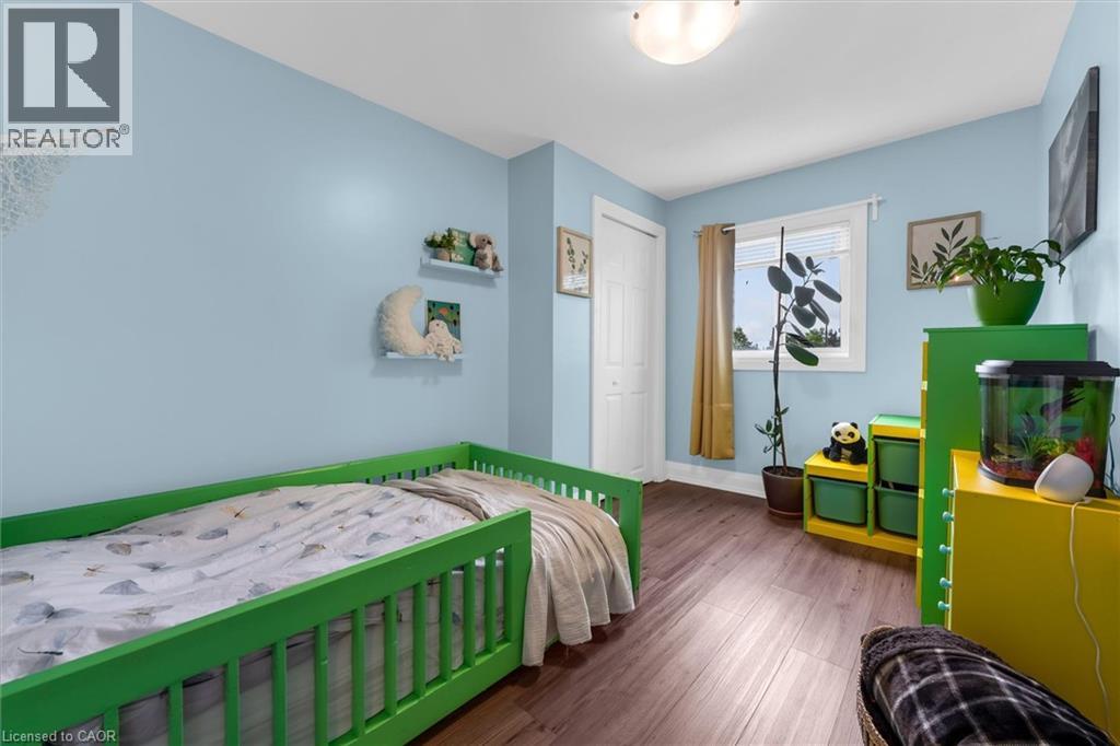 196 CAMPBELL Avenue - 18